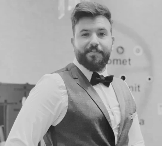 YAHIA image YAHIA image