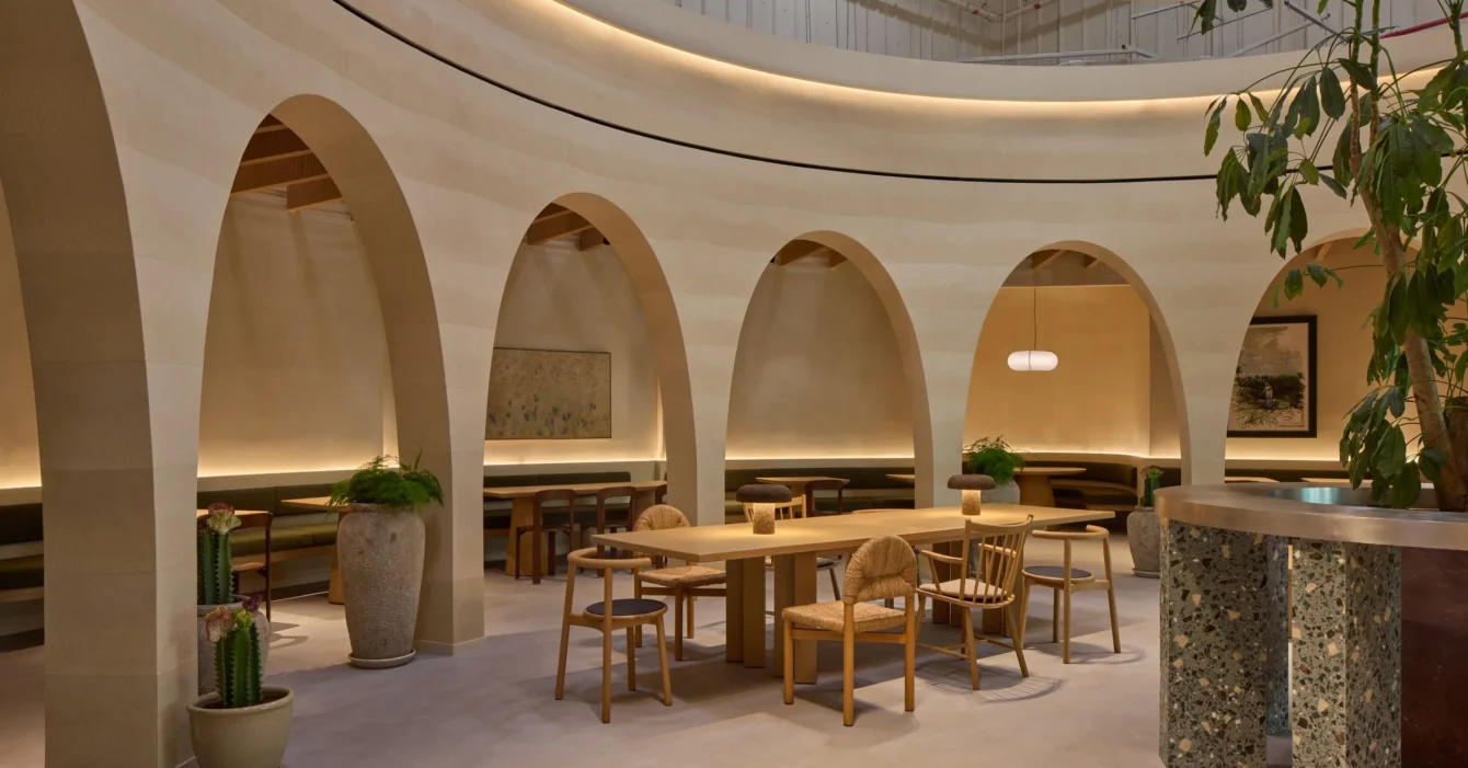 Implementing a Minimal Coffee Shop Design in Dubai